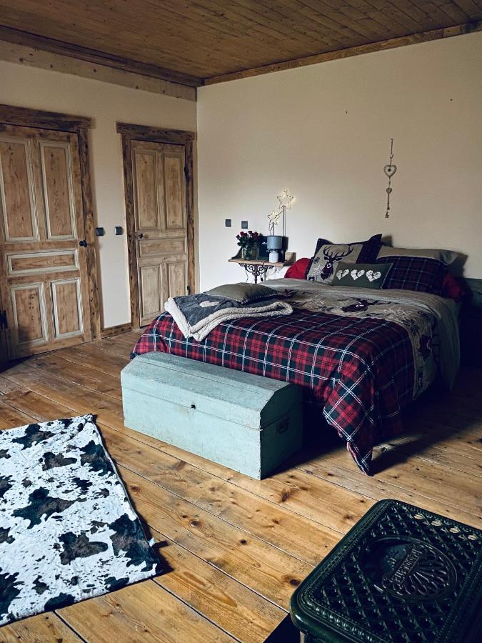 L'instant Present Apartment Echallon